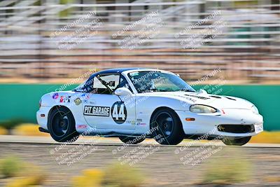 media/Oct-18-2025-Extreme Speed (Sat) [[d6d7e1fef1]]/Group 5/Session 3 (Turn 1)/